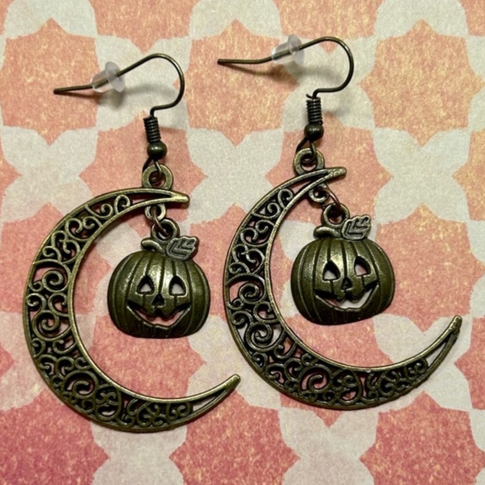 Handmade Halloween Crescent Moon & Pumpkin Earrings!